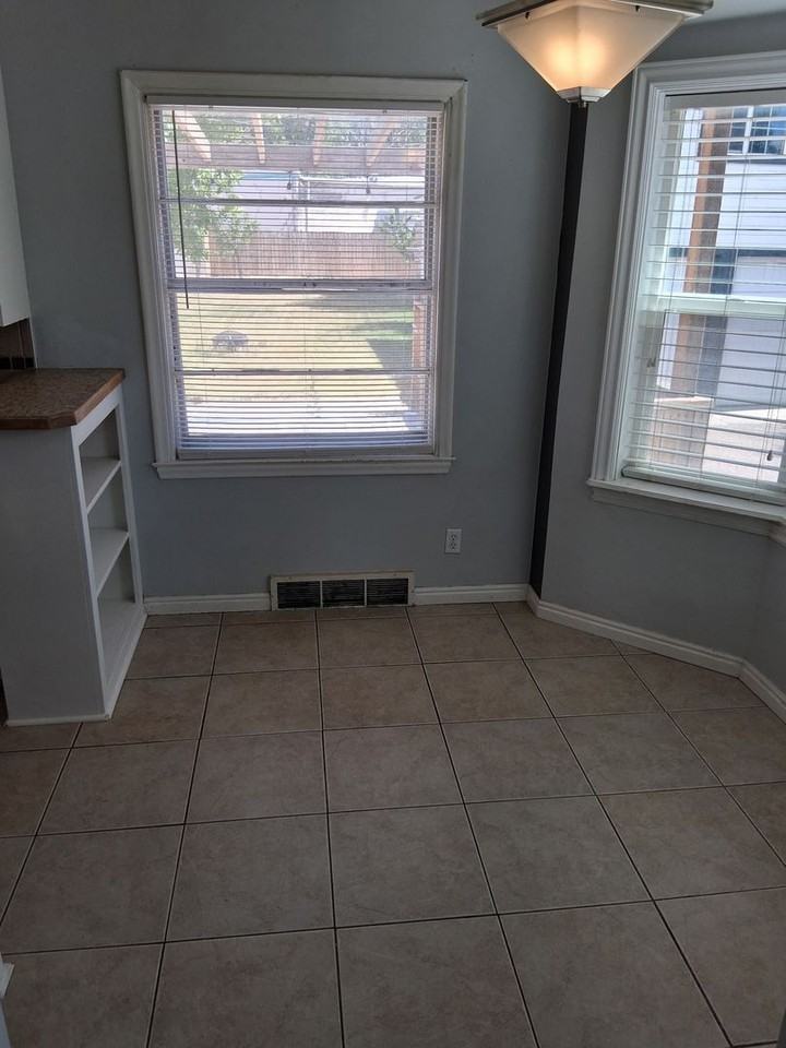 535 Crescent Dr - Photo 5 of 14