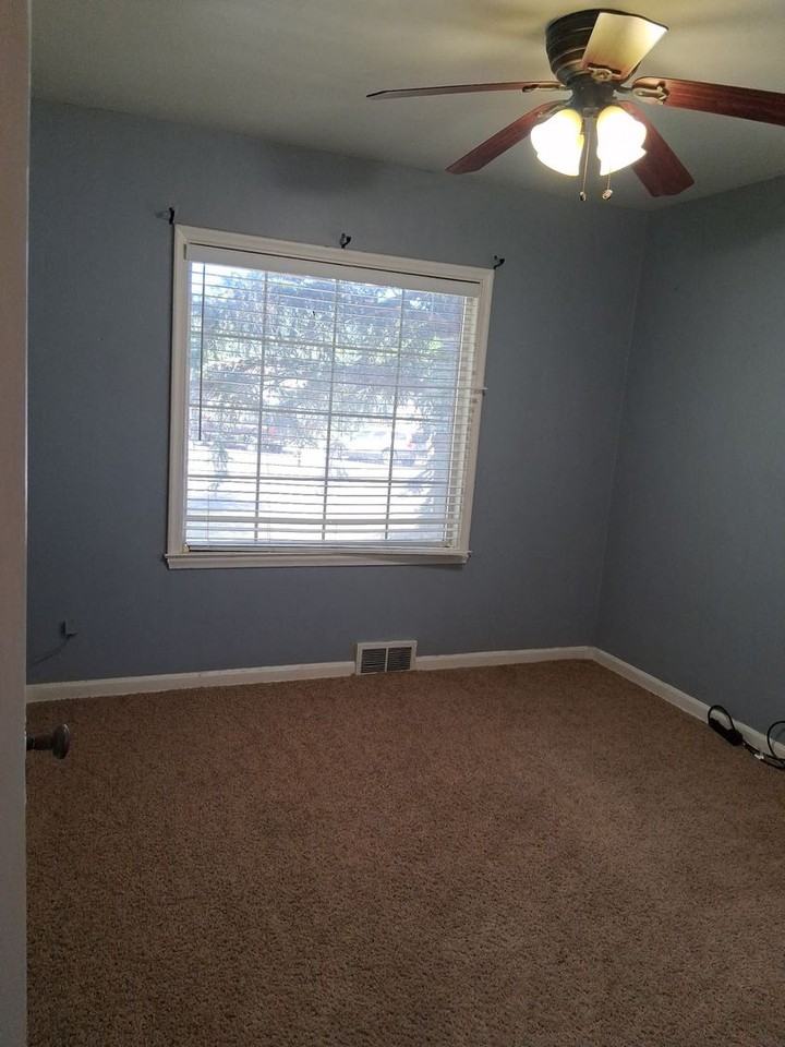 535 Crescent Dr - Photo 6 of 14