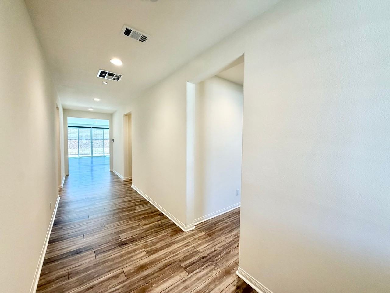 32463 Mckiernan Ln - Photo 5 of 39