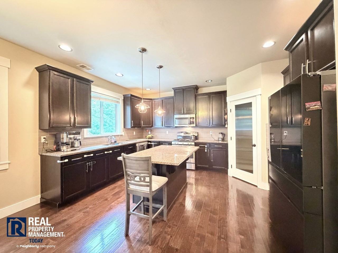 15115 82nd Ave E - Photo 3 of 28