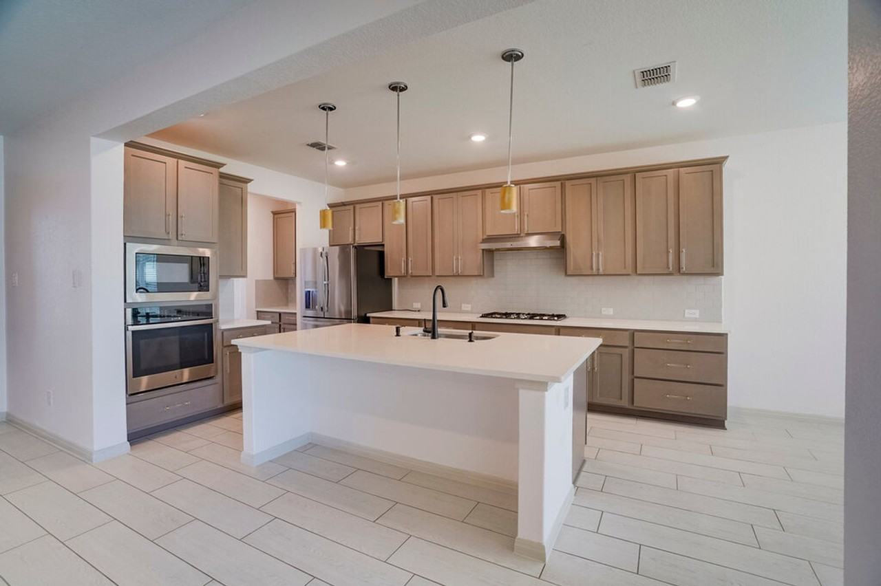 5616 Monrovia Ln - Photo 6 of 20