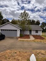 featured image of 811 Ne Newton Creek Dr