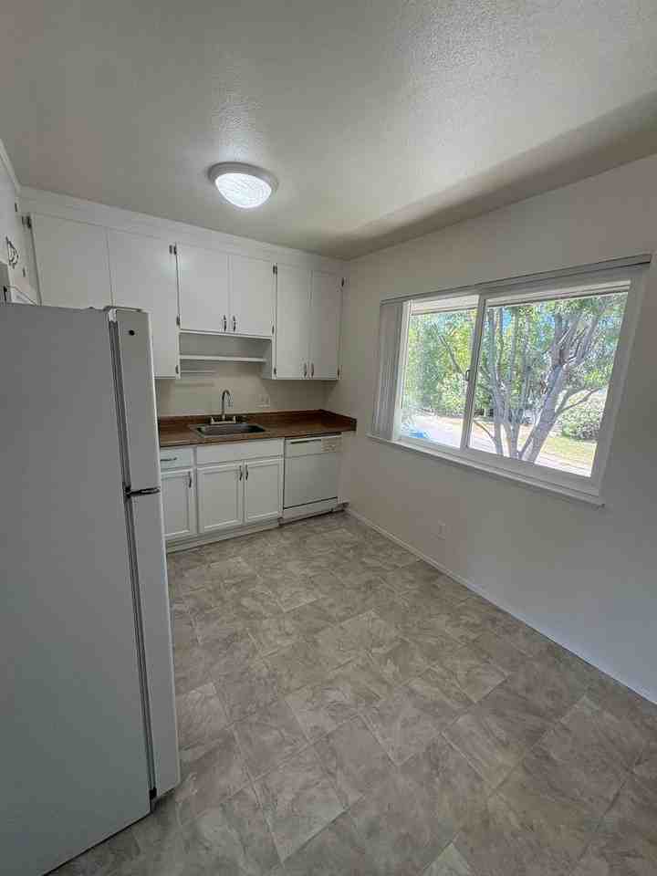 6047 Woodminster Cir #27 - Photo 3 of 9