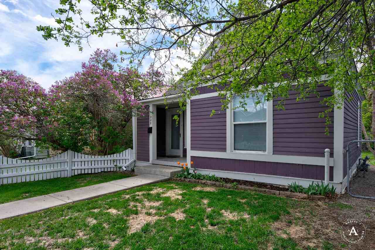 909 5th Ave - Photo 2 of 24