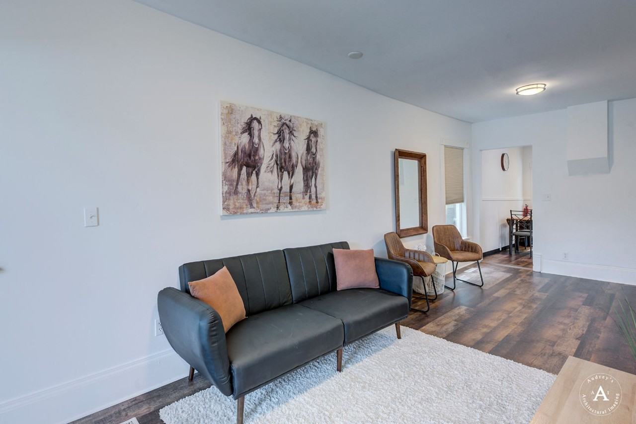 909 5th Ave - Photo 7 of 24