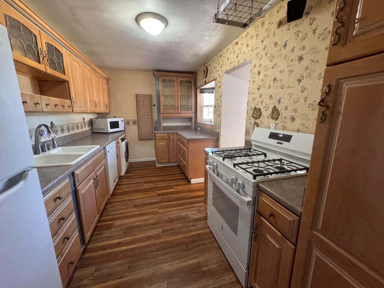 1205 Saint St Ne - Photo 4 of 18