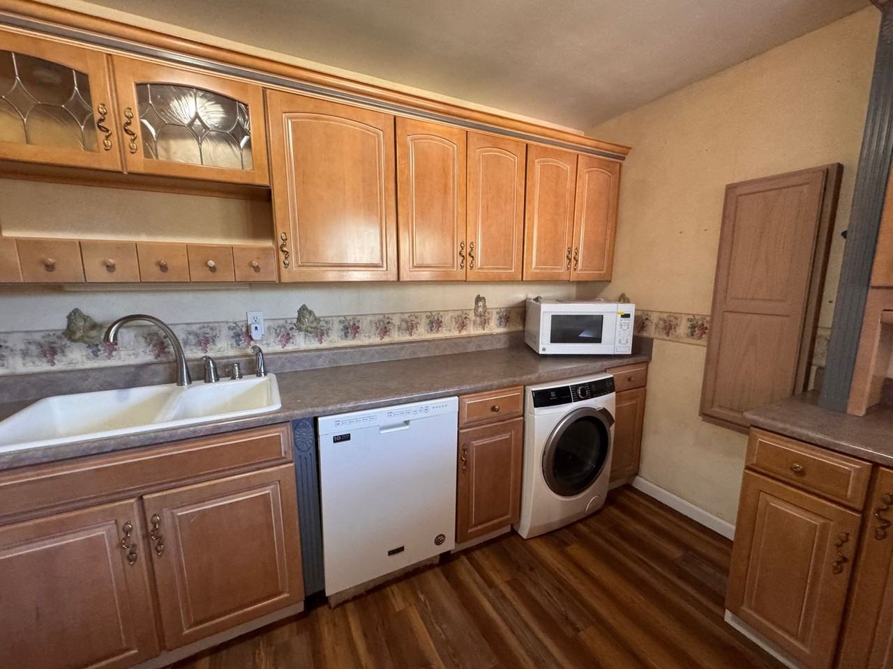 1205 Saint St Ne - Photo 5 of 18