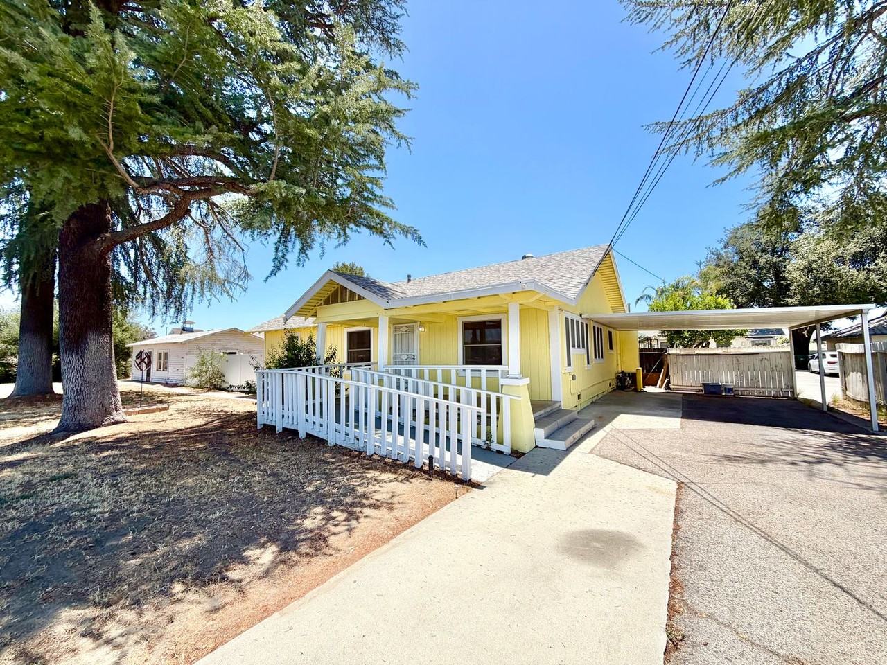 41861 Acacia Ave - Photo 3 of 28