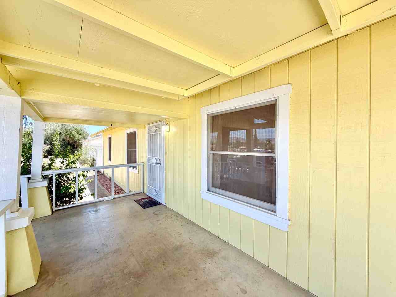 41861 Acacia Ave - Photo 4 of 28