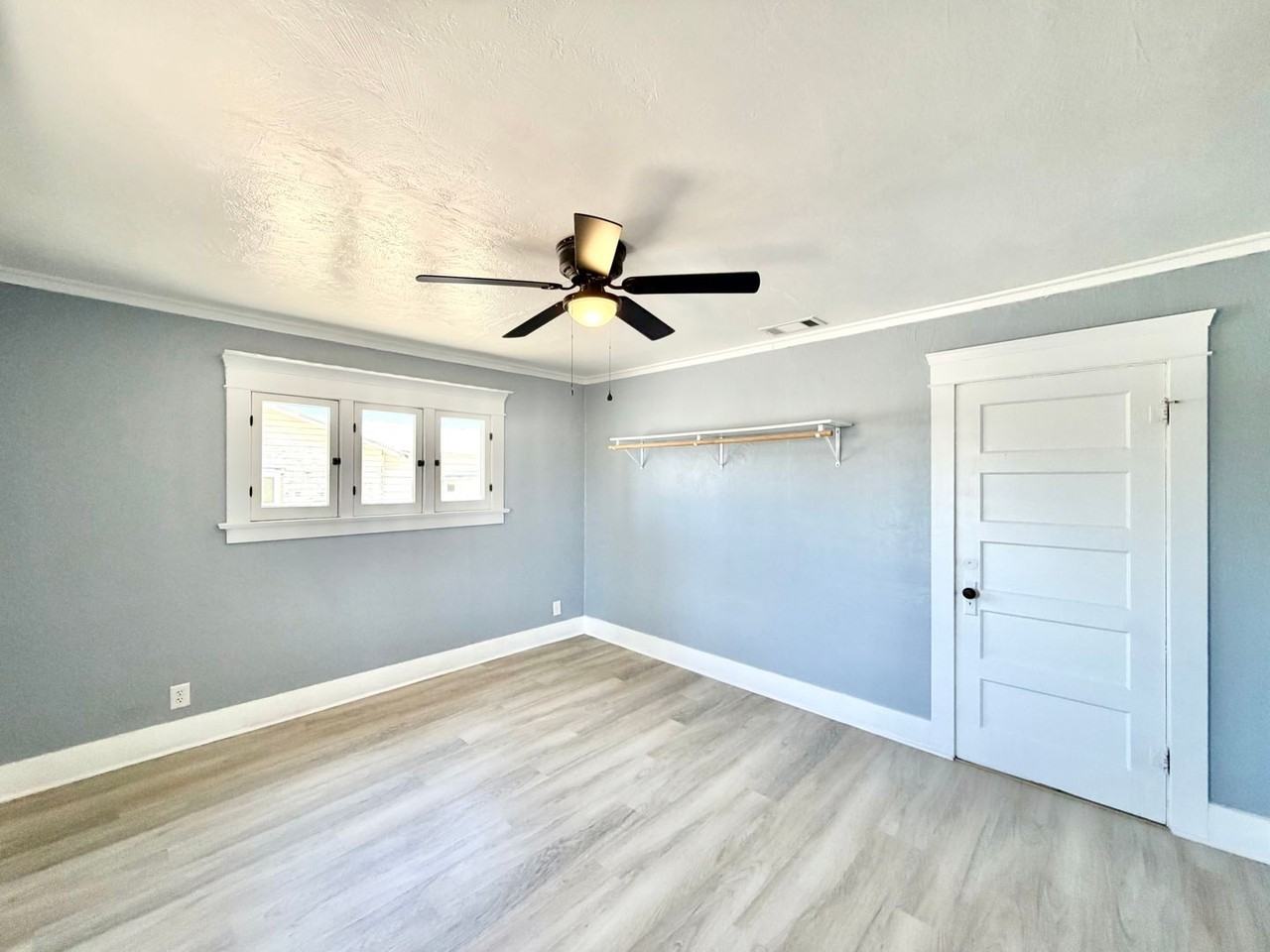 41861 Acacia Ave - Photo 7 of 28