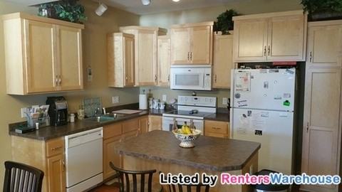 12222 Waconia St NE - Photo 2 of 15