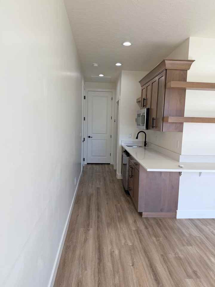 507 507 W 3650 N - CASITA - Photo 7 of 14