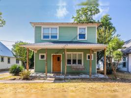 featured image of 1608 E 19th St