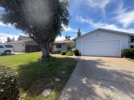 featured image of 3046 Notre Dame Dr