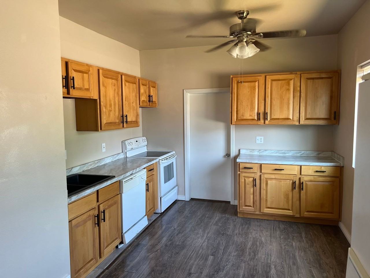 303 3rd St - Photo 3 of 7