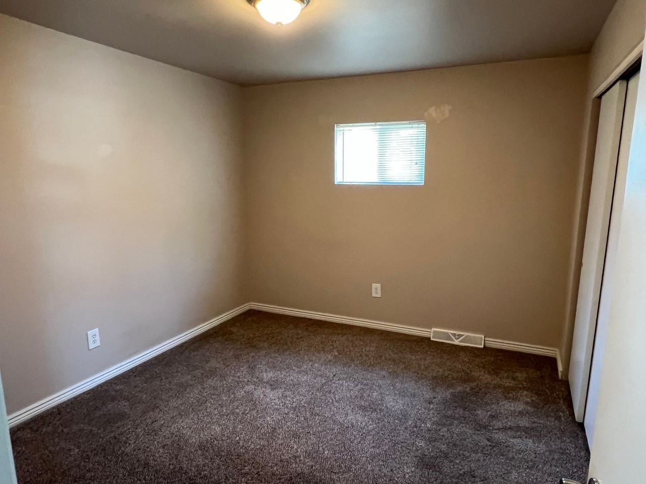 303 3rd St - Photo 5 of 7