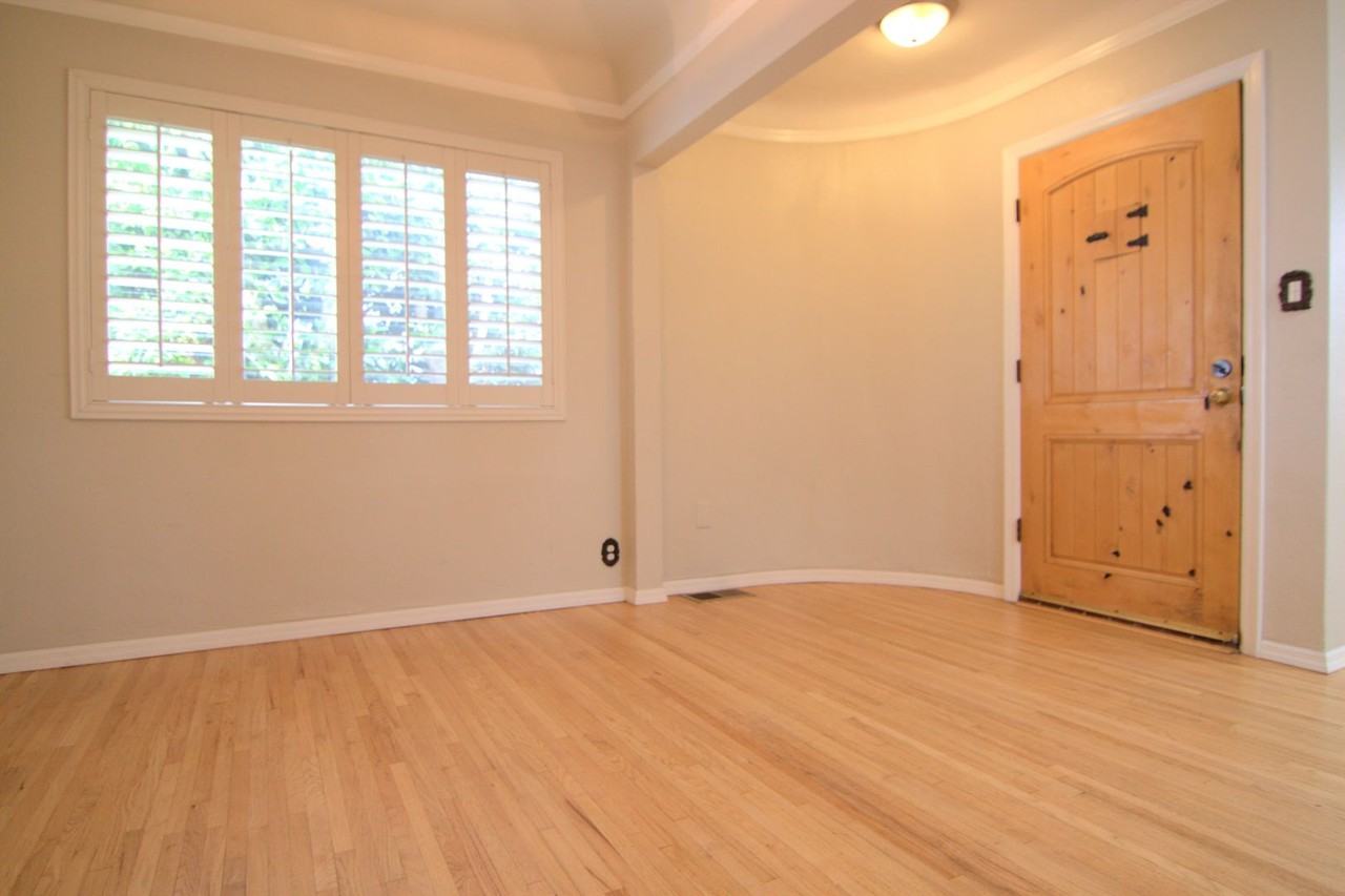 1440 N Pass Ave - Photo 5 of 21