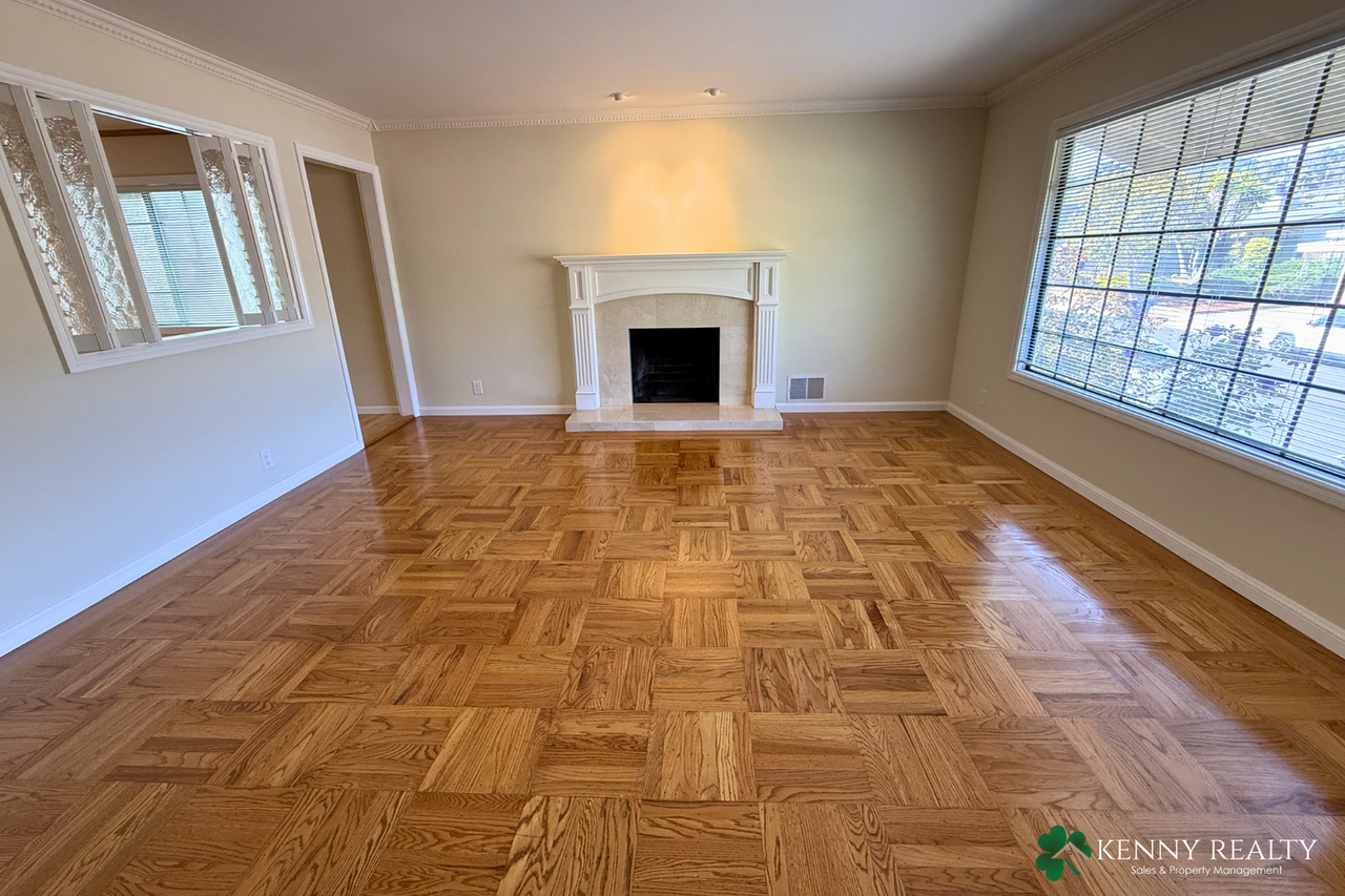 345 Granada Dr - Photo 4 of 42