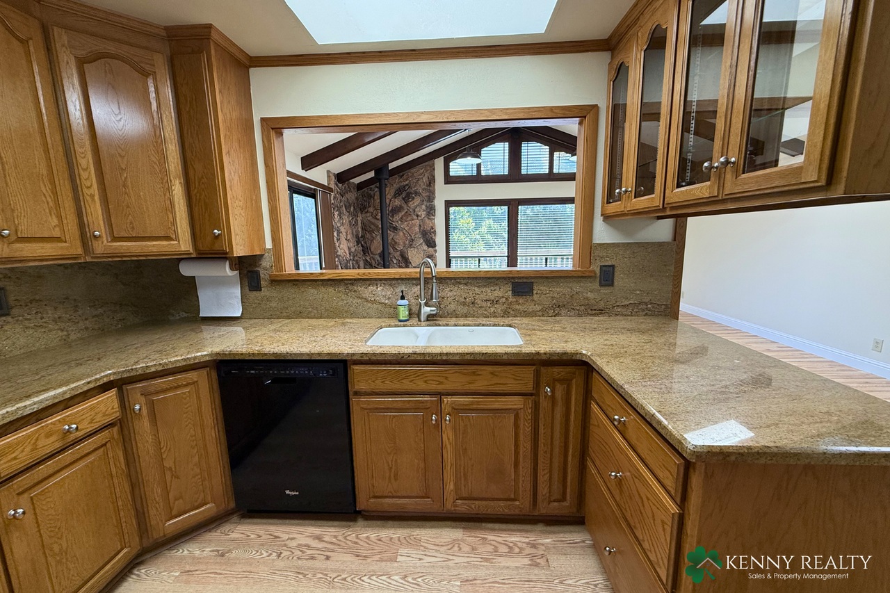 345 Granada Dr - Photo 7 of 42