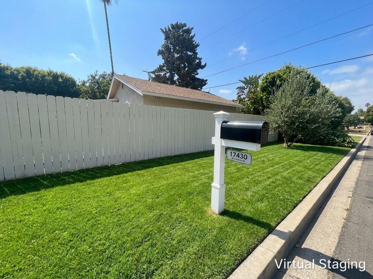 17430 Gledhill St - Photo 2 of 37