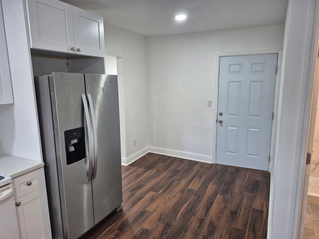 1402 E Bougainvillea Ave - Photo 4 of 25