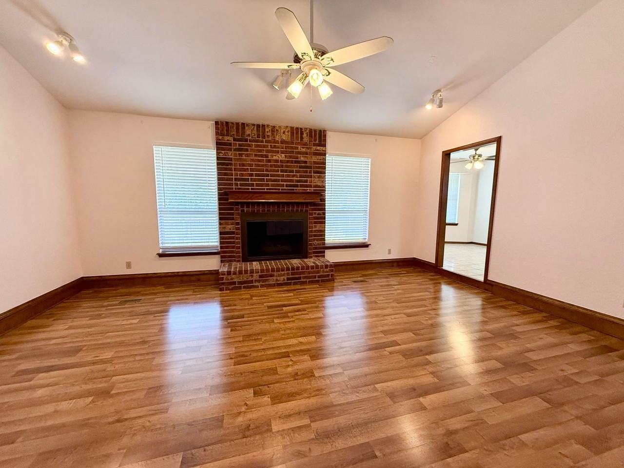 857 Turtle Creek Rd - Photo 3 of 19