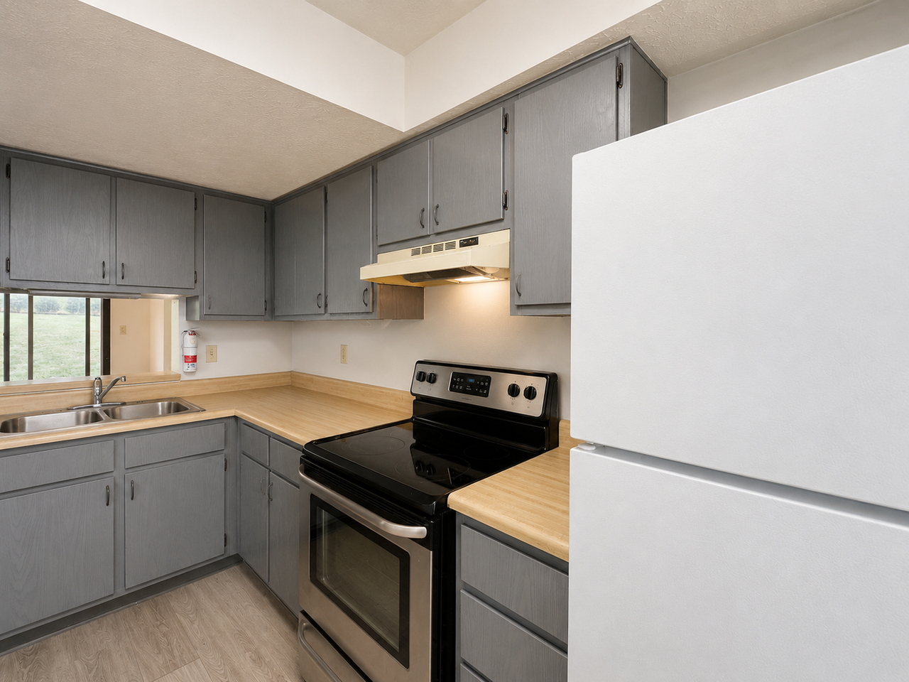 Welcome to the Townhomes at Greenvalley! - Photo 3 of 9