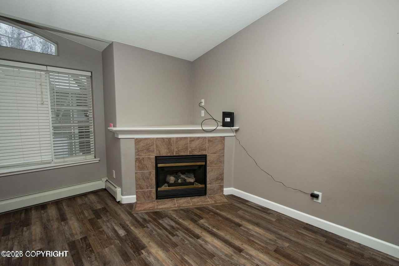 145 Grand Larry St - Photo 4 of 14