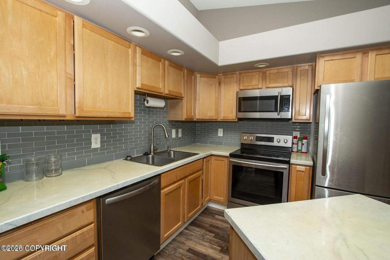 145 Grand Larry St - Photo 7 of 14