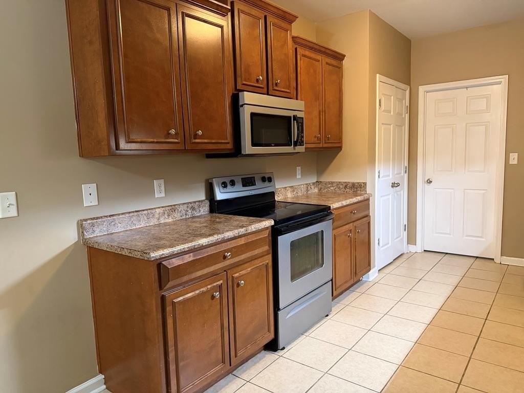 3432 Brook Hollow Pkwy - Photo 4 of 10