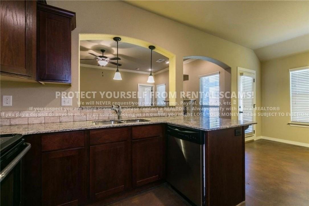 2852 W Millstone Dr - Photo 5 of 17