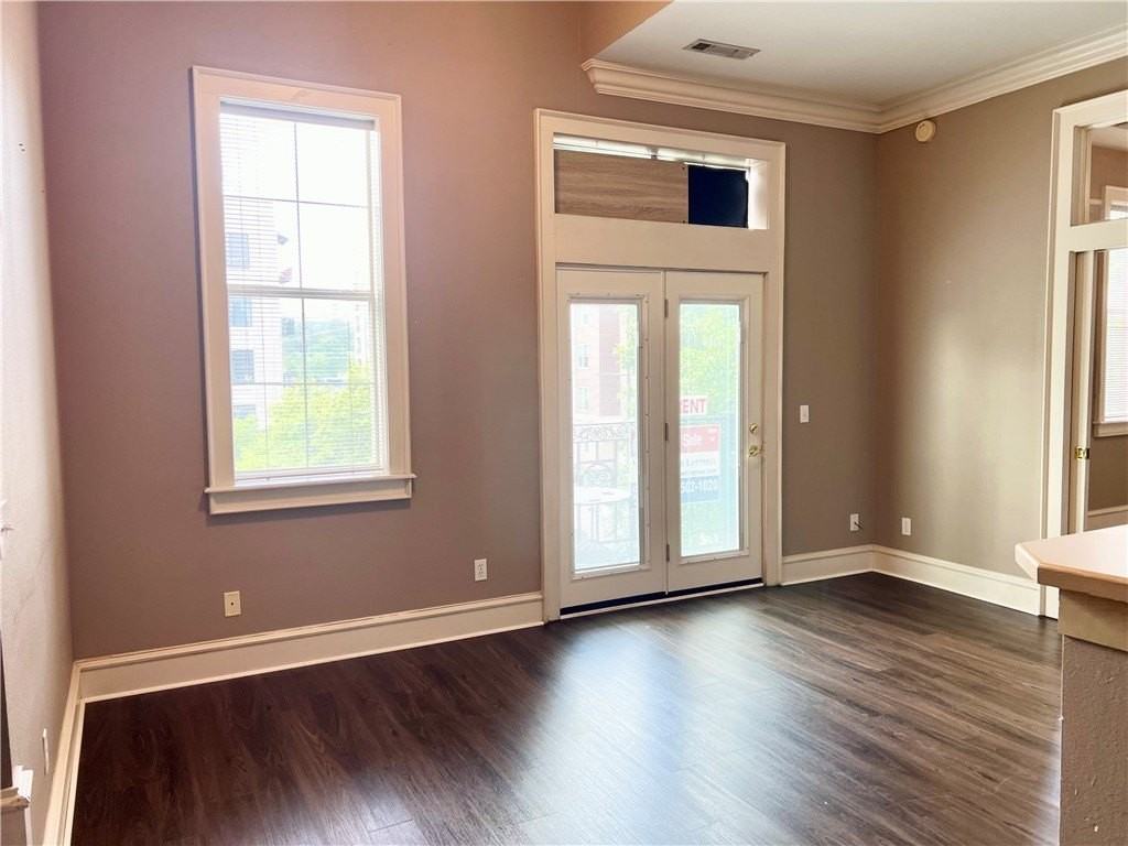 340 N Campbell Ave #10 - Photo 5 of 12