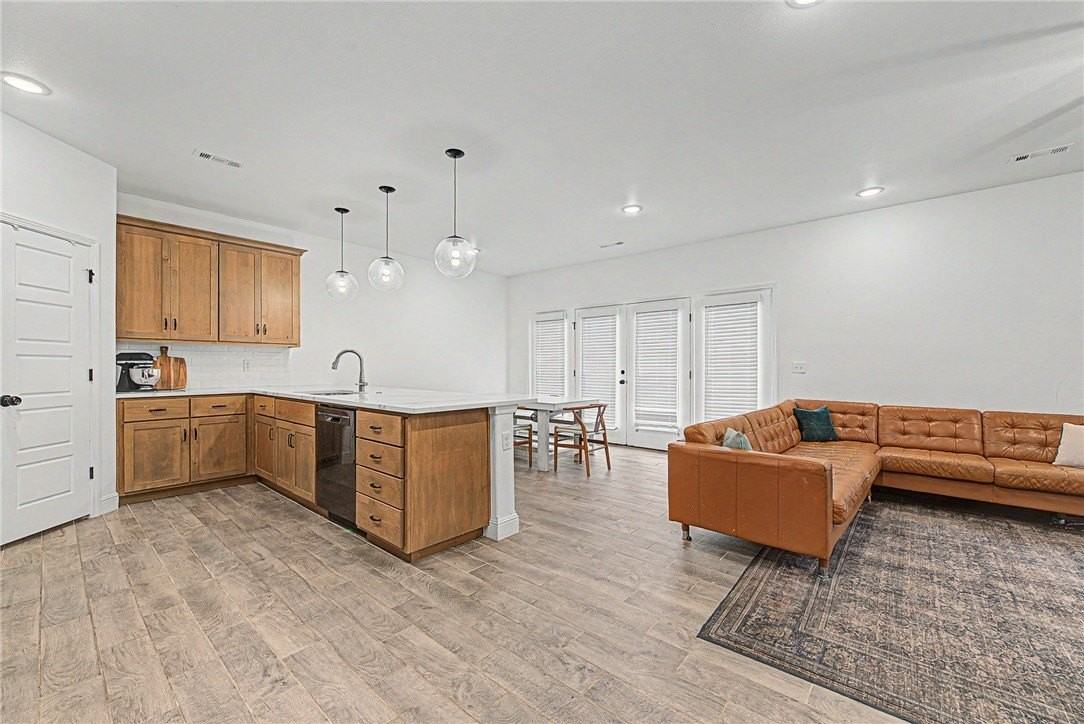 2070 Wildflower Dr - Photo 2 of 23