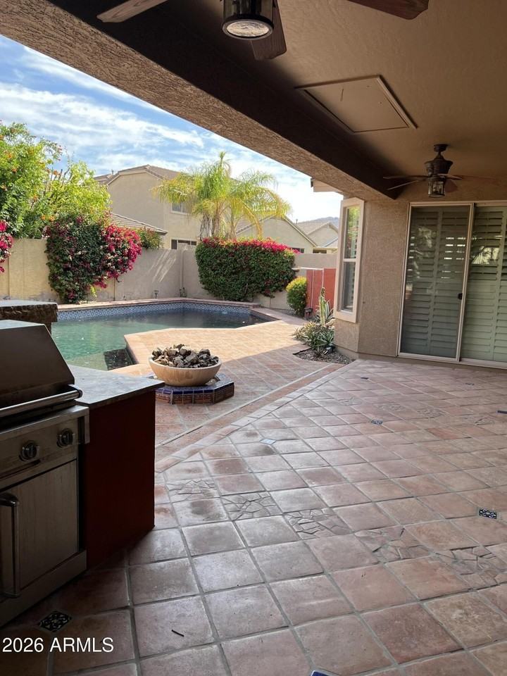 3022 W Gran Paradiso Dr - Photo 5 of 43