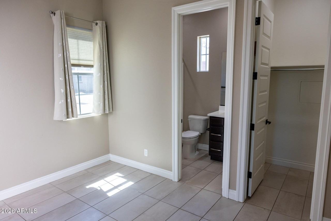 2462 E Lovebird Ln - Photo 5 of 39