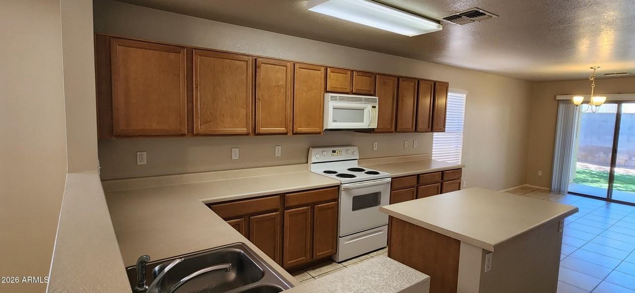 3709 E Jasper Dr - Photo 6 of 15