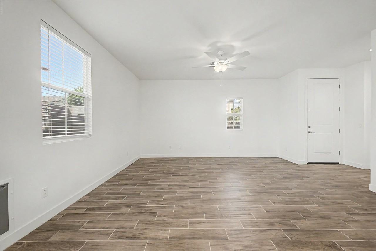 5512 S Dillon - Photo 4 of 22