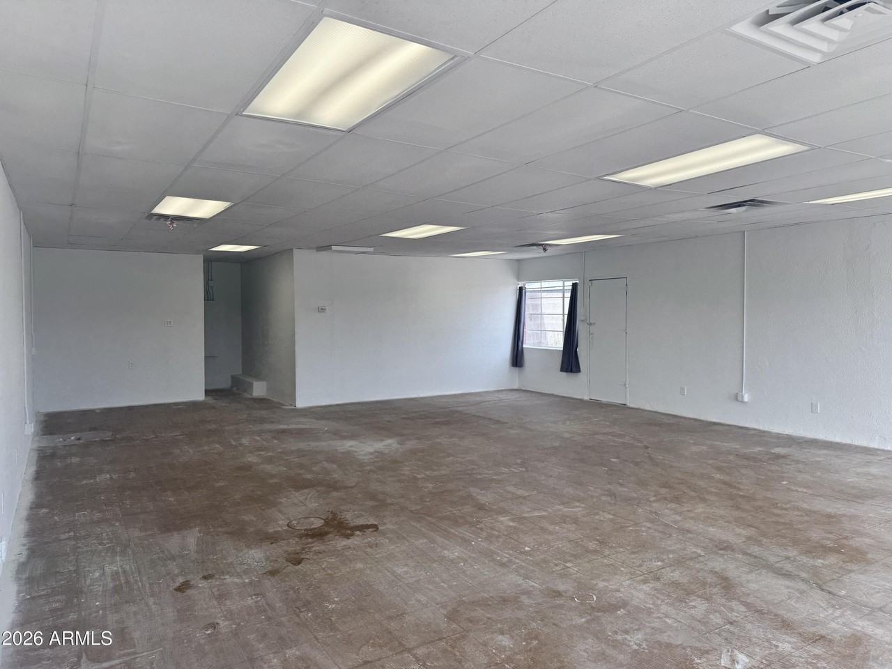 105 N Delaware Dr - Photo 4 of 17