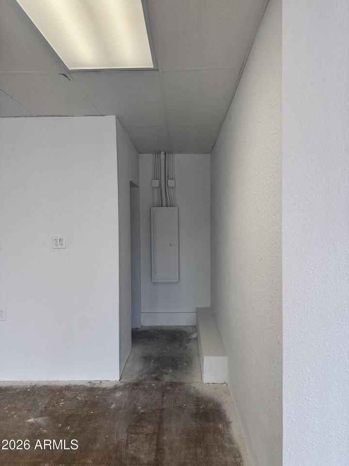 105 N Delaware Dr - Photo 5 of 17
