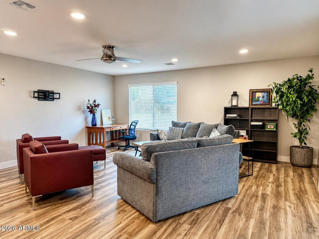 5509 S Mill Ave - Photo 7 of 17