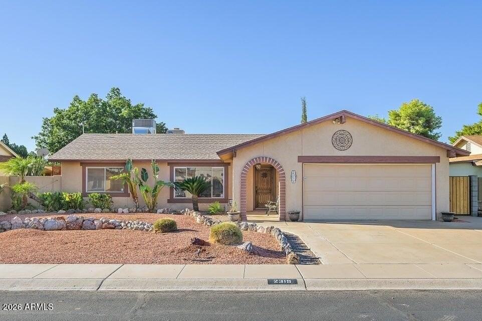 2319 E Loma Vista Dr - Photo 2 of 8