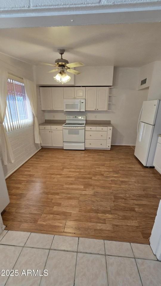 11375 N 112th Dr - Photo 3 of 16
