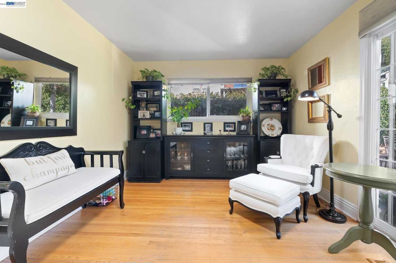 4678 Whiting St - Photo 6 of 22