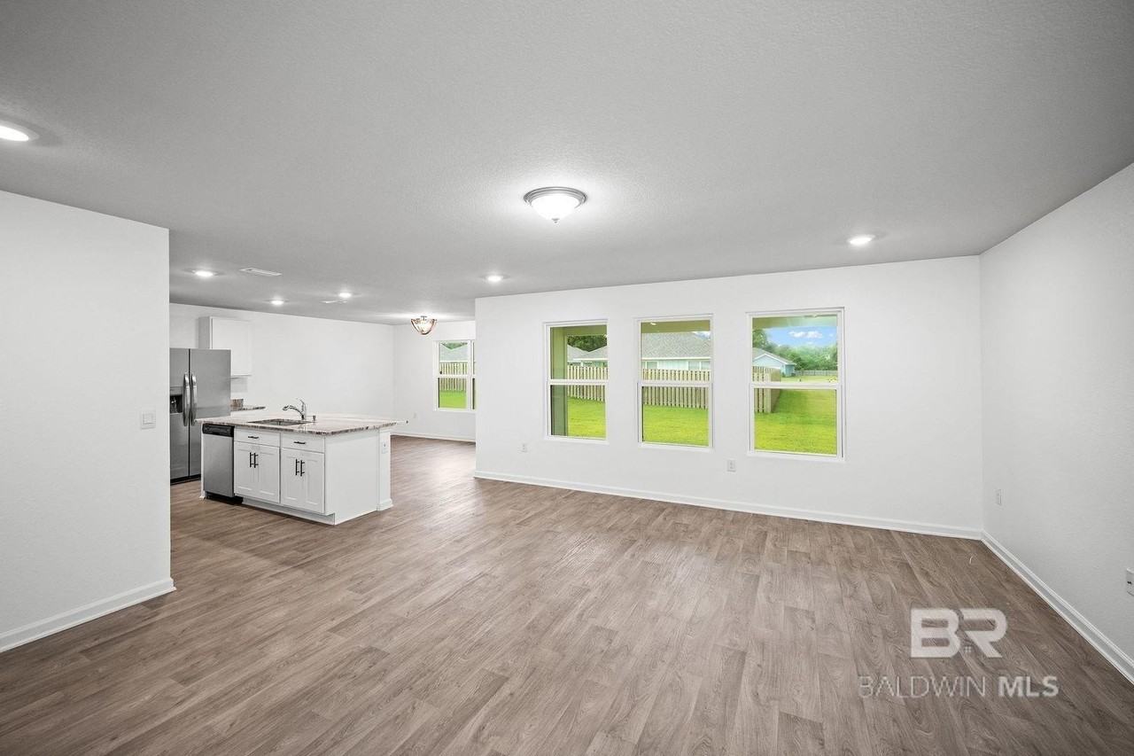 7087 Abigail St - Photo 2 of 7