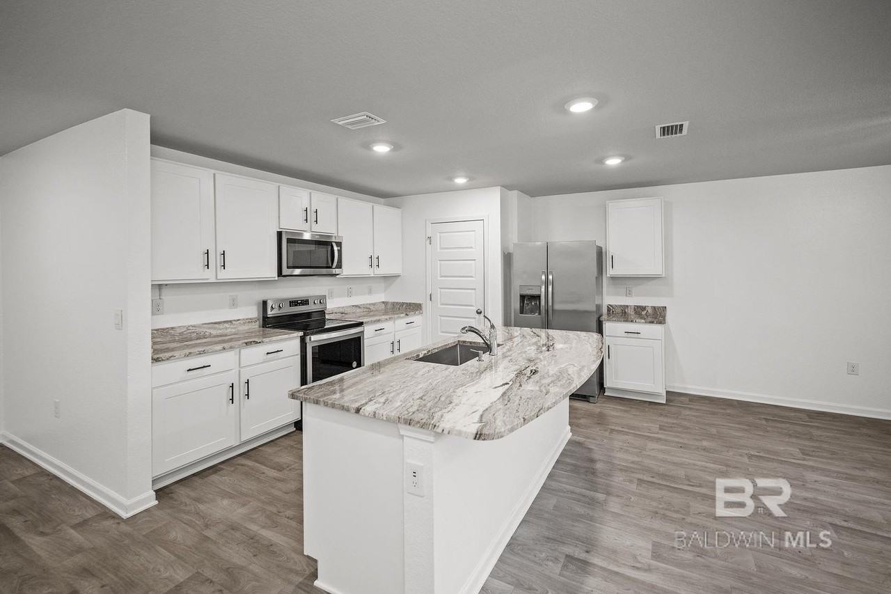 7087 Abigail St - Photo 4 of 7