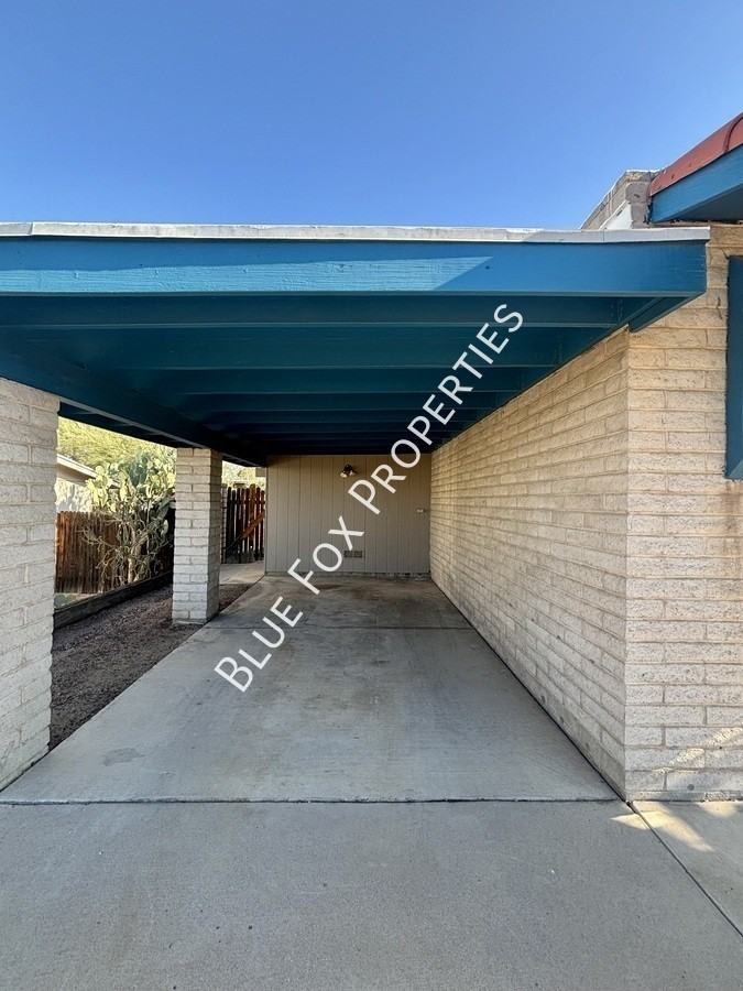 2780 West Vía Del Santo - Photo 2 of 23