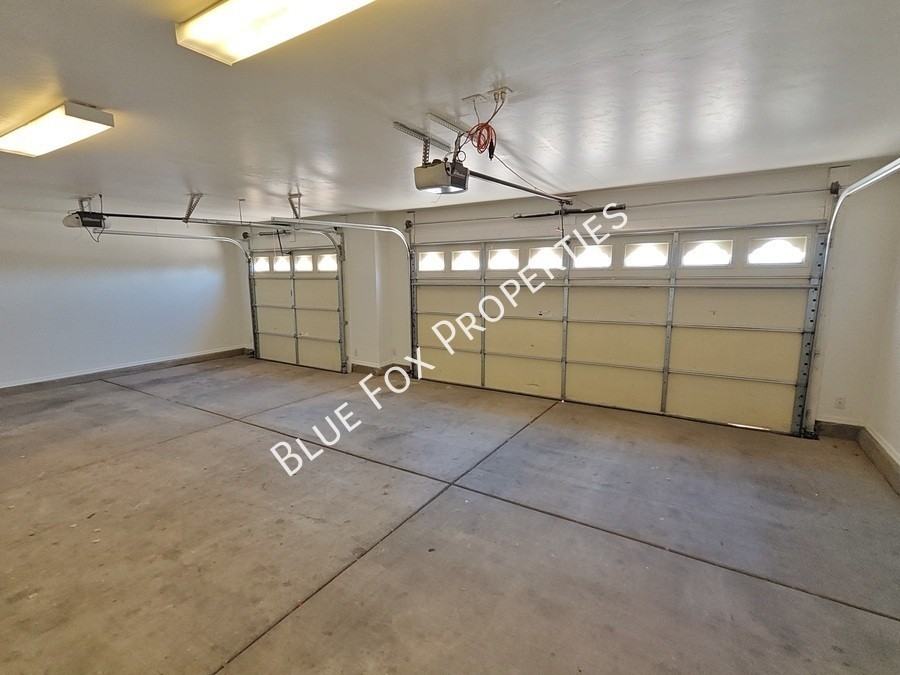 7063 W Autumn Dew Ct - Photo 2 of 36