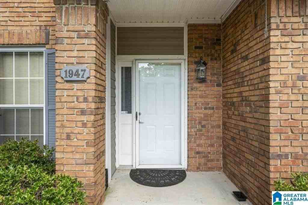 1947 Waterford Pl #1947 - Photo 2 of 38