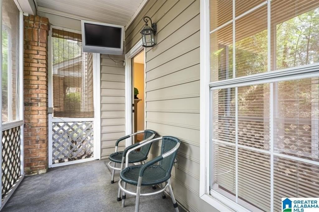 1947 Waterford Pl #1947 - Photo 3 of 38