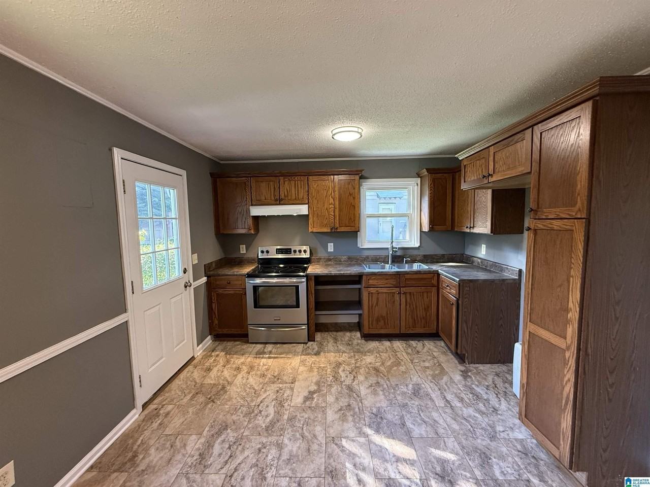 5330 Tyler Loop Rd - Photo 3 of 16